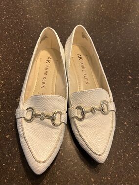 Anne Klein White Pointed-Toe Loafers with Metal Bit Detail